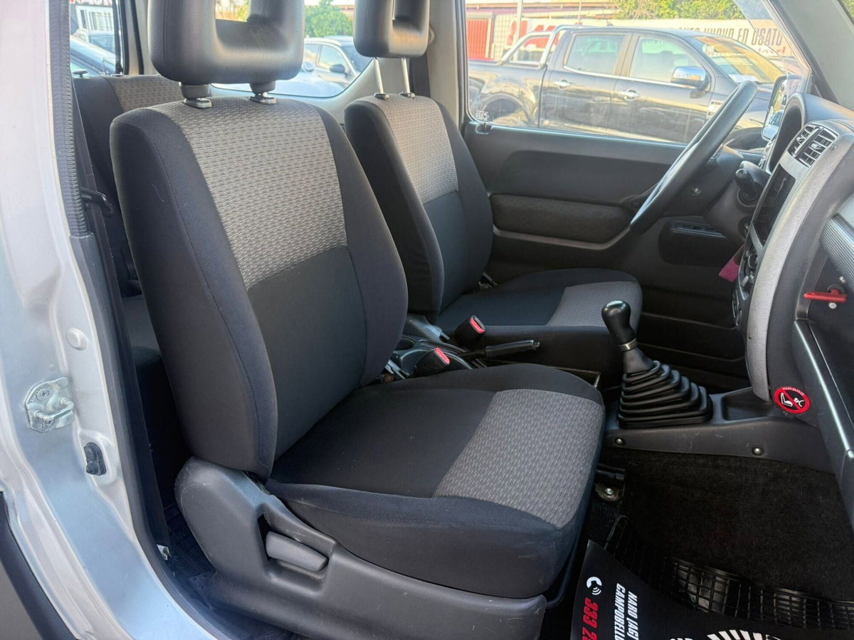 Suzuki Jimny 1.5 DDiS cat 4WD JLX Più (19)