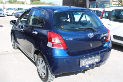 Toyota Yaris 1.D-4D DPF 5 porte Now (7)