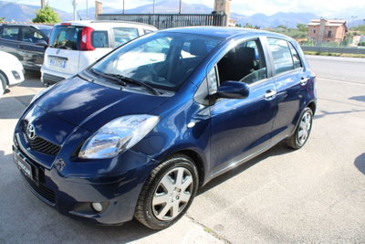 Toyota Yaris 1.D-4D DPF 5 porte Now (9)