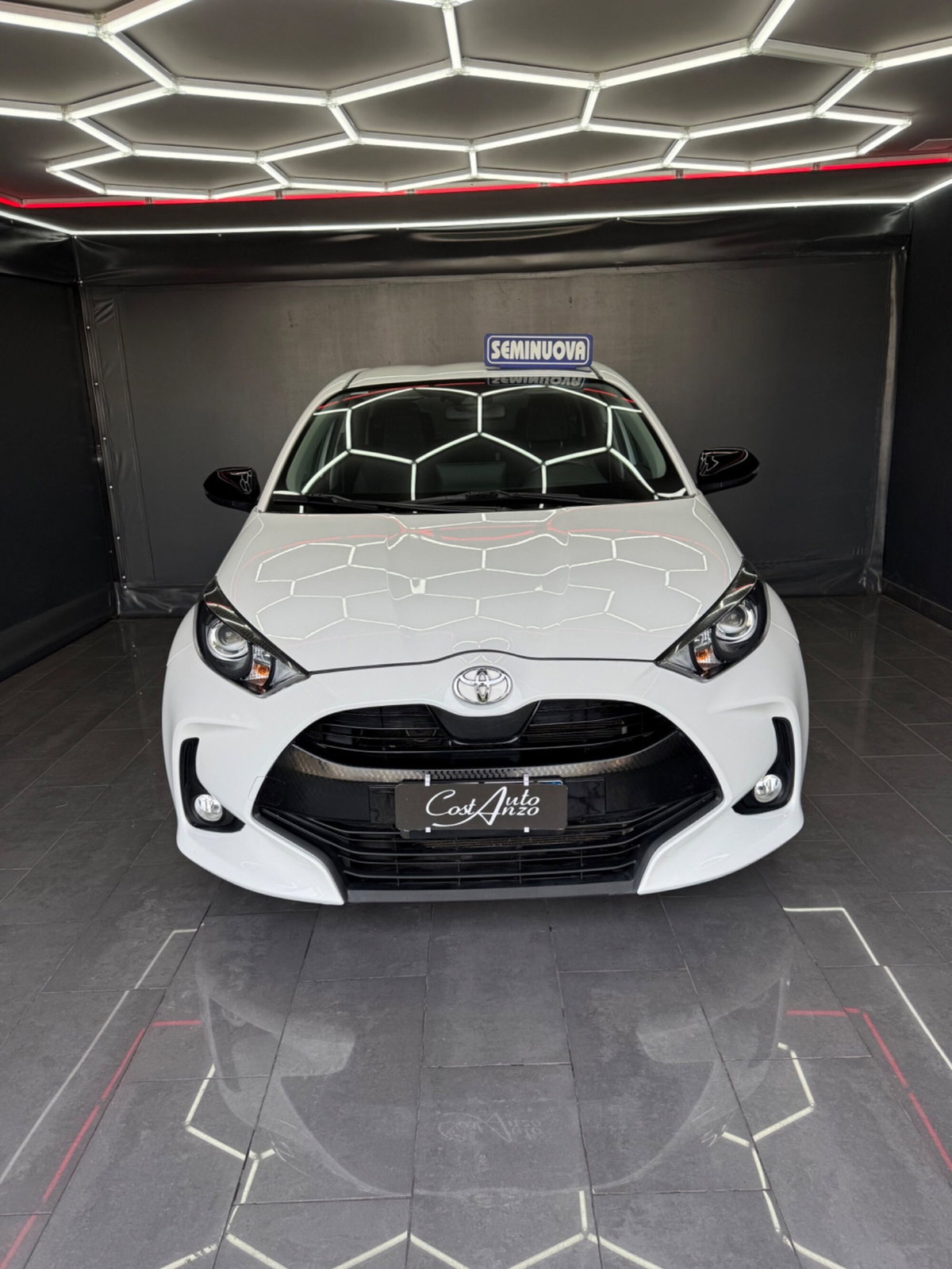 Toyota Yaris 1.0 5 porte Trend (3)