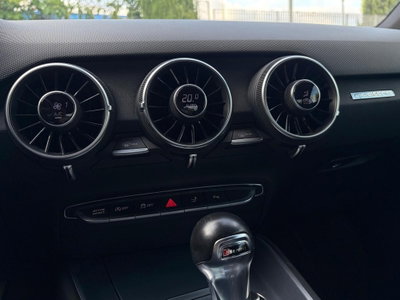 Audi TT Coupé 2.0 TFSI quattro S tronic S line (12)