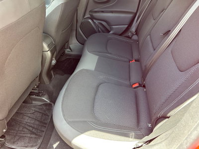 Jeep Renegade 1.6 Mjt 120 CV Limited (19)