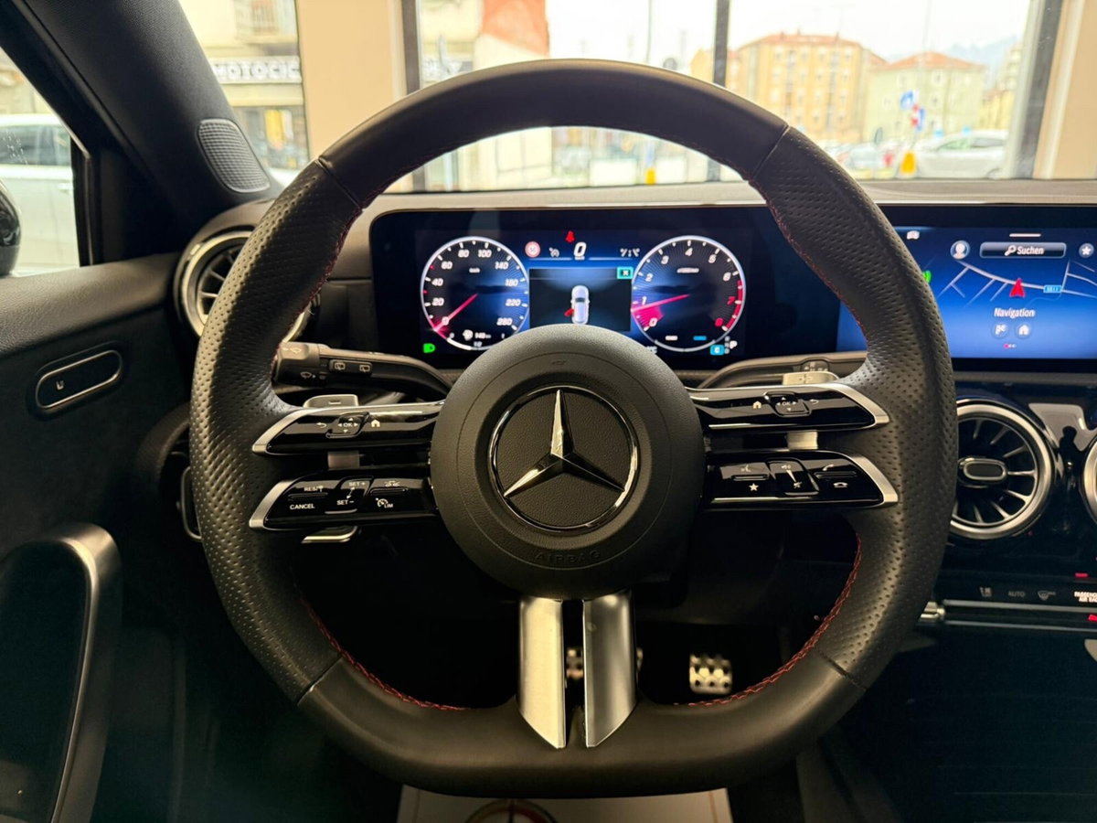 Mercedes-Benz Classe A 200 Automatic Premium (15)