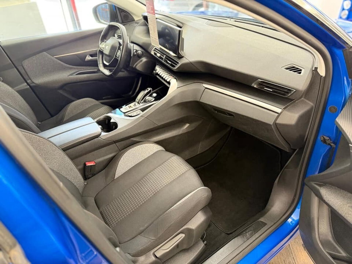 Peugeot 3008 BlueHDi 130 S&S Active (11)