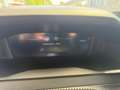 Peugeot 2008 PureTech 100 S&S Allure (13)