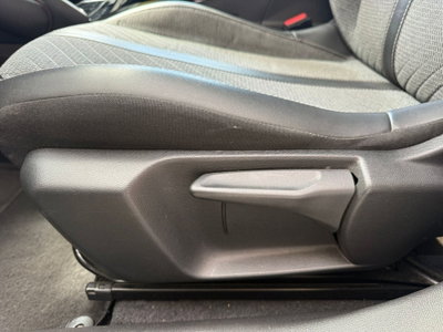 Peugeot 2008 PureTech 100 S&S Allure (16)