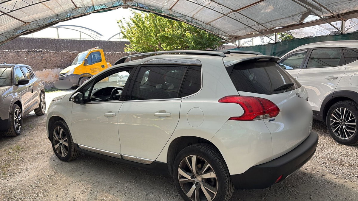 Peugeot 2008 100 S&S Allure (3)