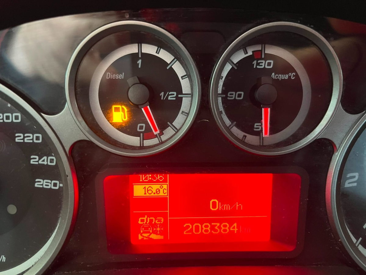 Alfa Romeo MiTo 1.3 JTDm-2 95 CV S&S Progression (8)