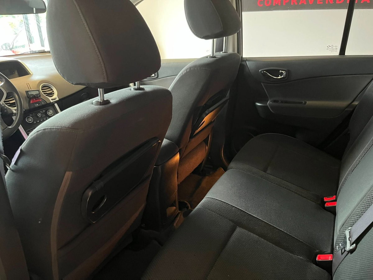 Renault Koleos 2.0 dCi 150CV 4X4 Dynamique (12)