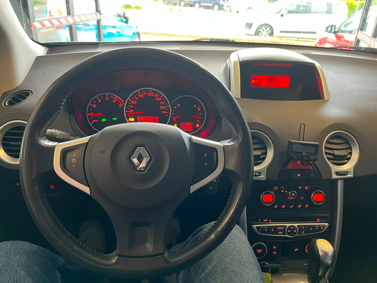 Renault Koleos 2.0 dCi 150CV 4X4 Dynamique (9)