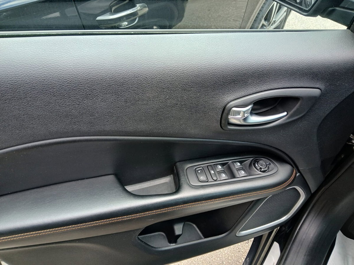 Jeep Compass 2.0 Multijet II aut. 4WD Limited (17)