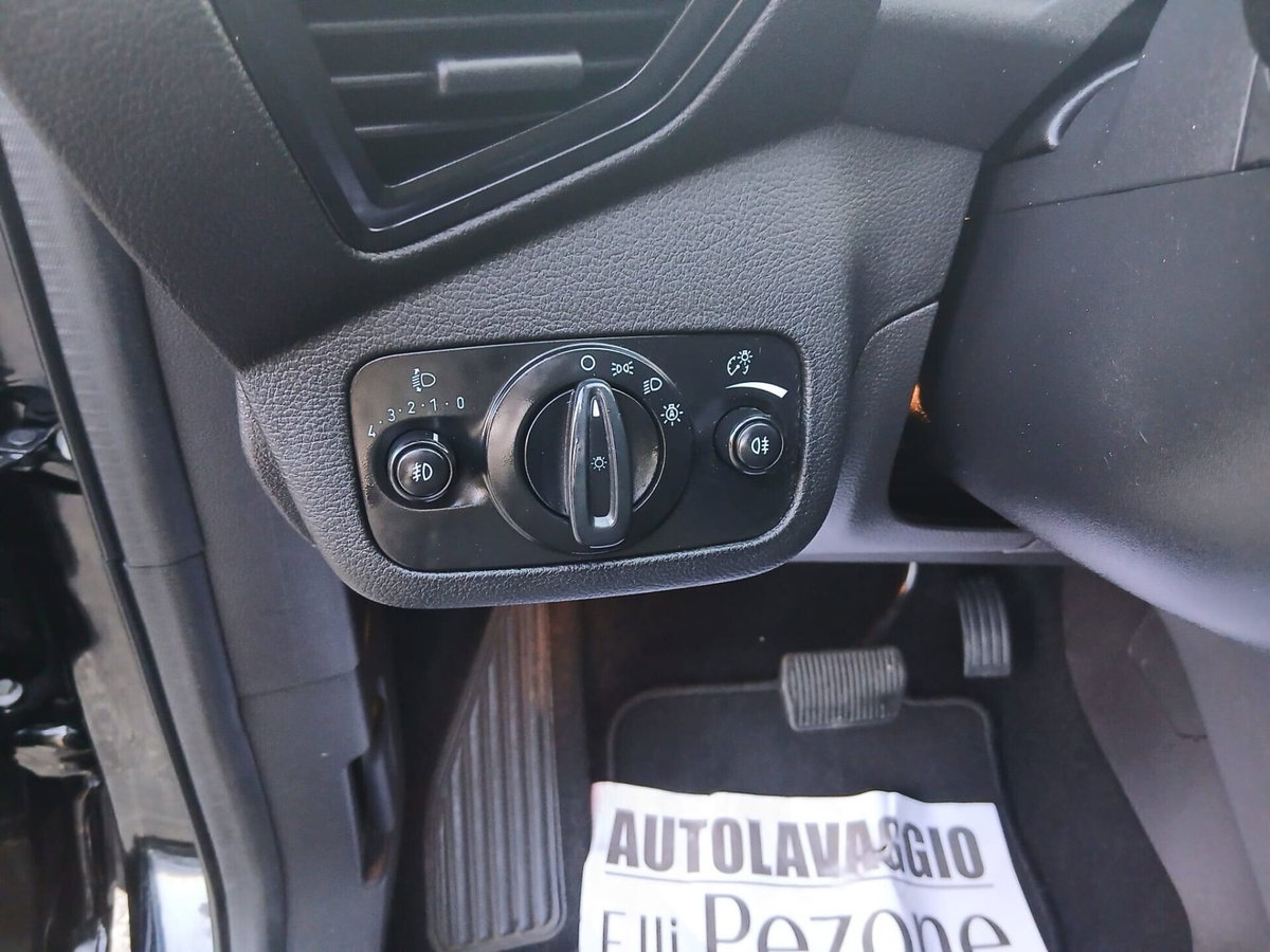 Ford Kuga 1.5 EcoBlue 120 CV aut. 2WD Titanium X (19)