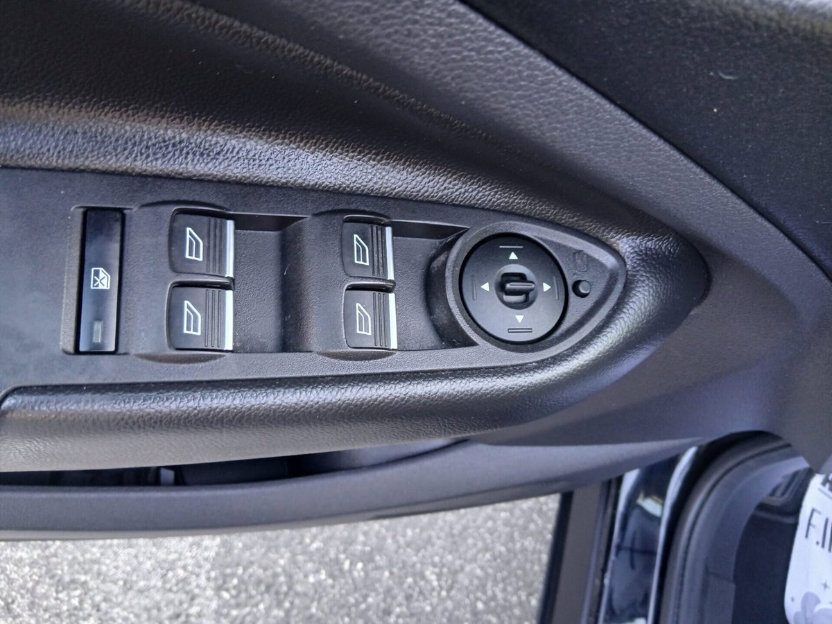 Ford Kuga 1.5 EcoBlue 120 CV aut. 2WD Titanium X (20)
