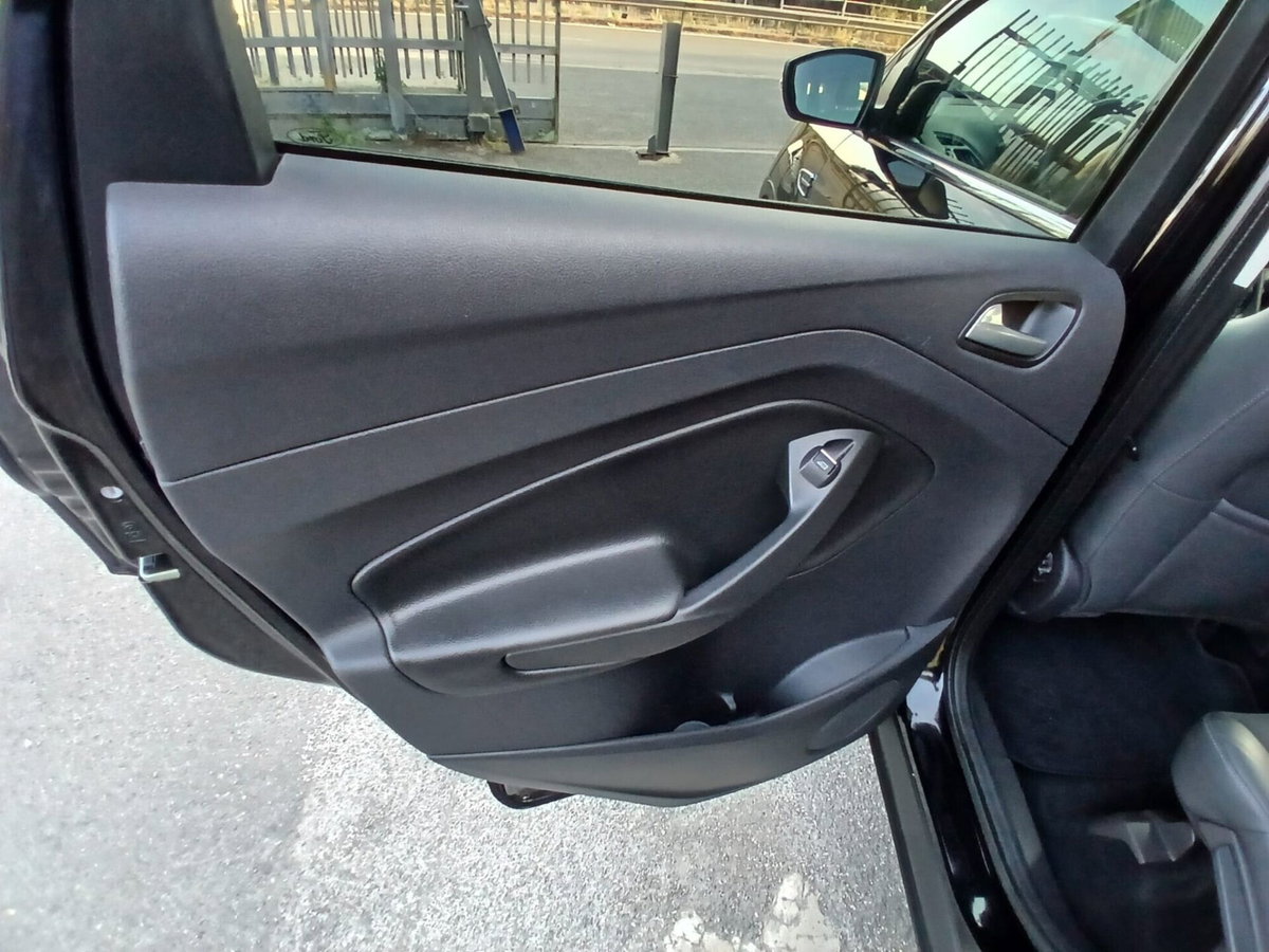 Ford Kuga 1.5 EcoBlue 120 CV aut. 2WD Titanium X (8)