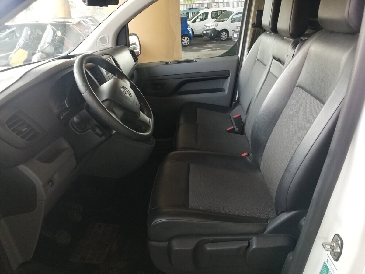 Opel Vivaro Furgone 1.5 Diesel 100CV S&S PC-TN S Furgone Essentia (7)