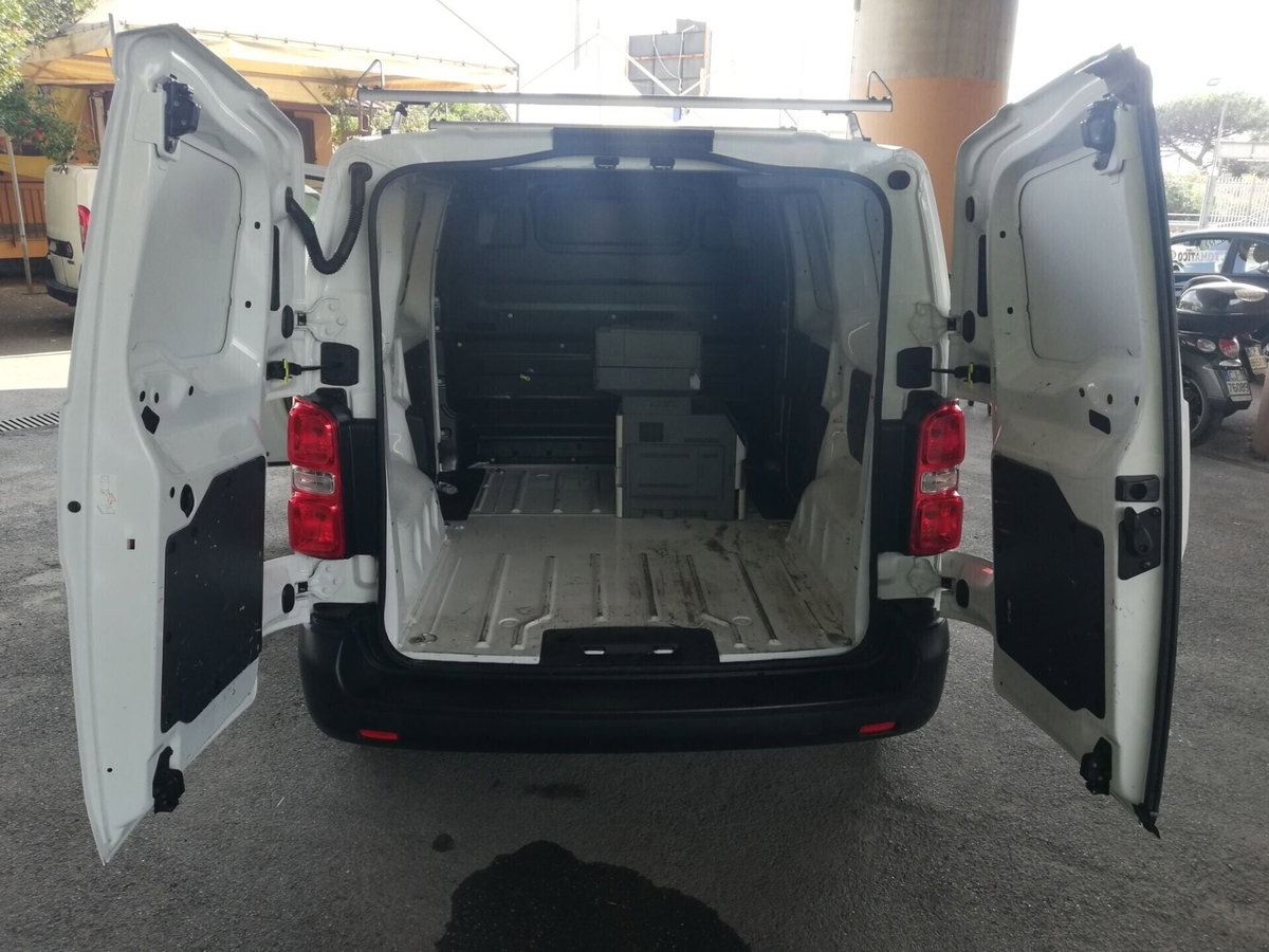 Opel Vivaro Furgone 1.5 Diesel 100CV S&S PC-TN S Furgone Essentia (9)