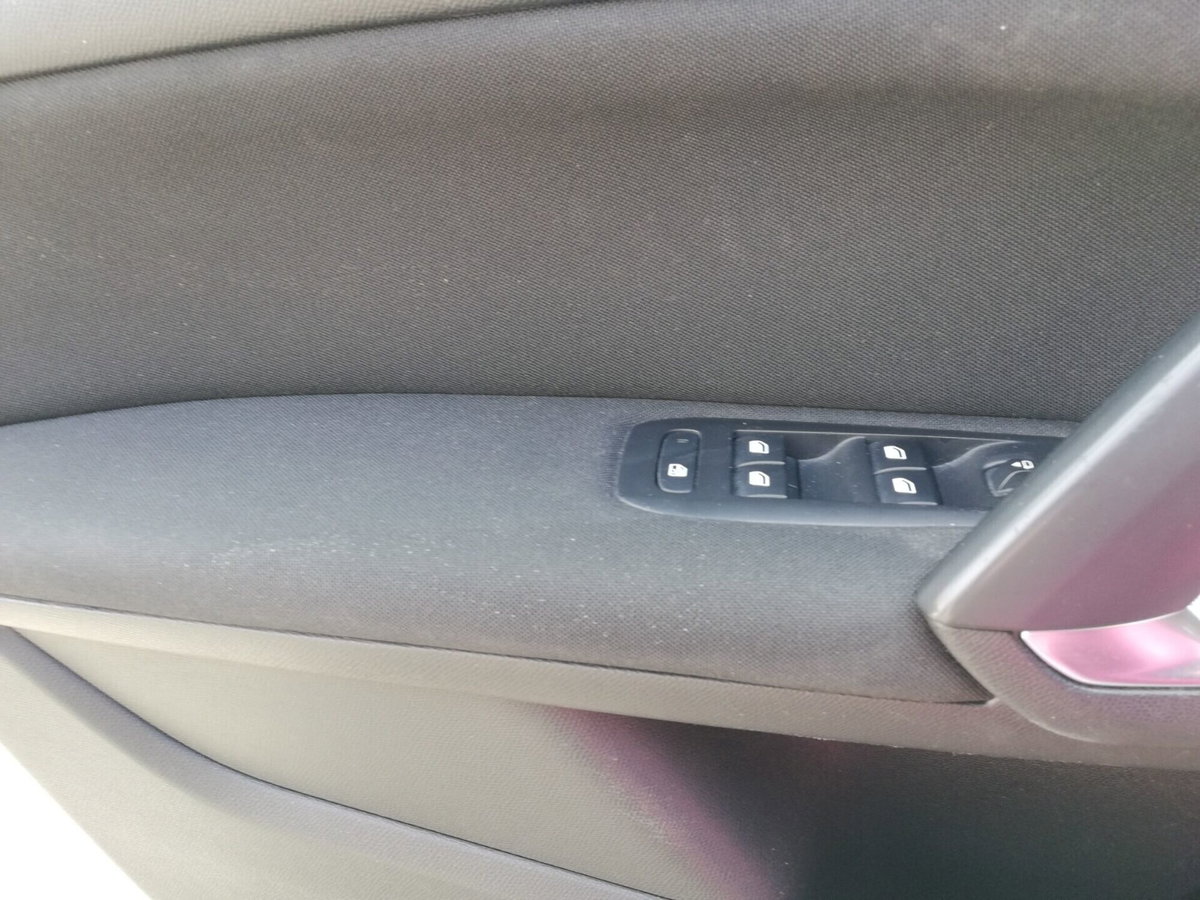 Peugeot 308 BlueHDi 120 S&S Allure (14)