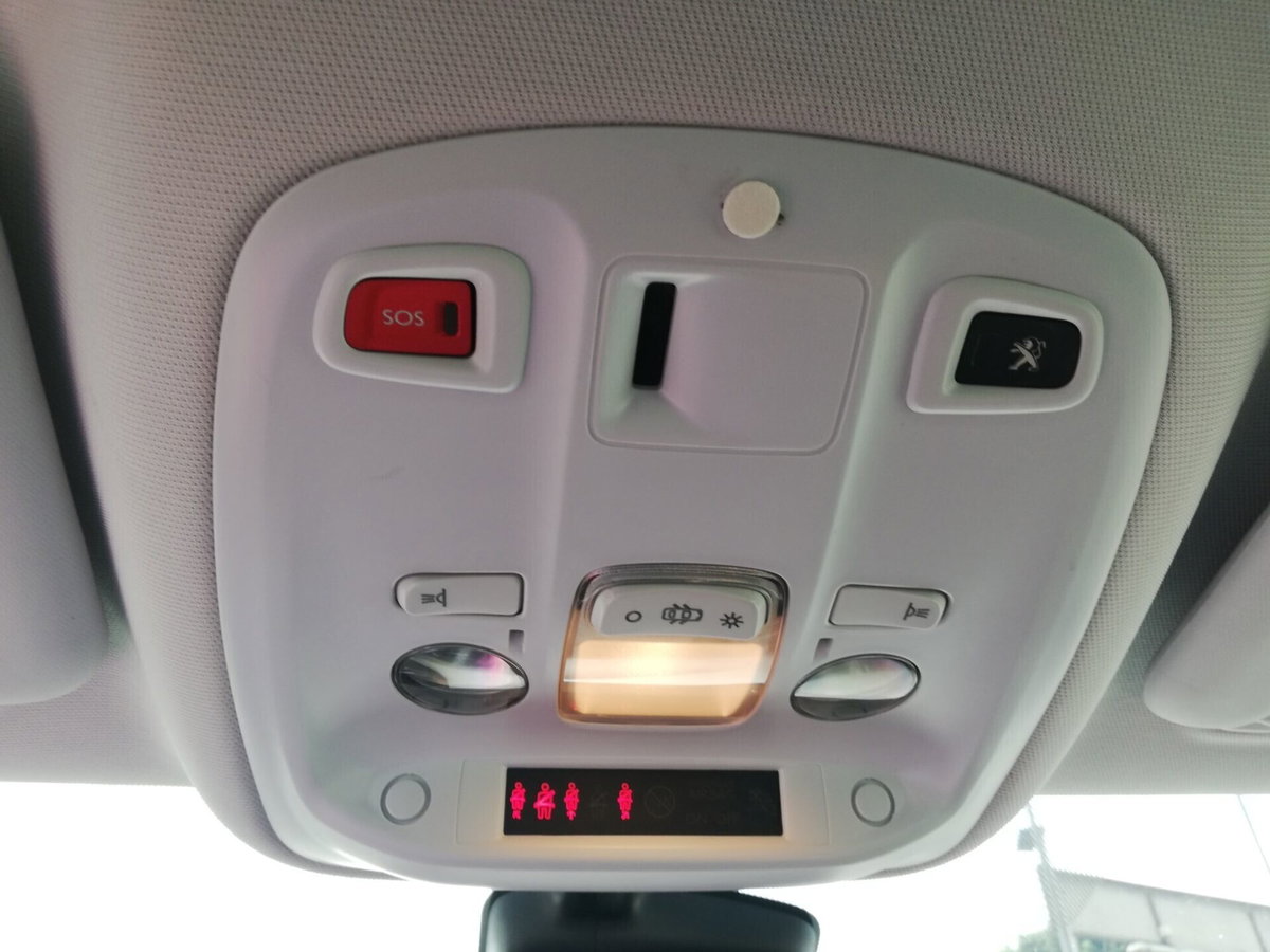 Peugeot 308 BlueHDi 120 S&S Allure (15)