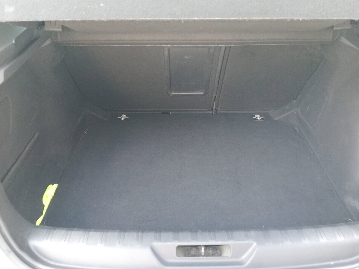 Peugeot 308 BlueHDi 120 S&S Allure (16)