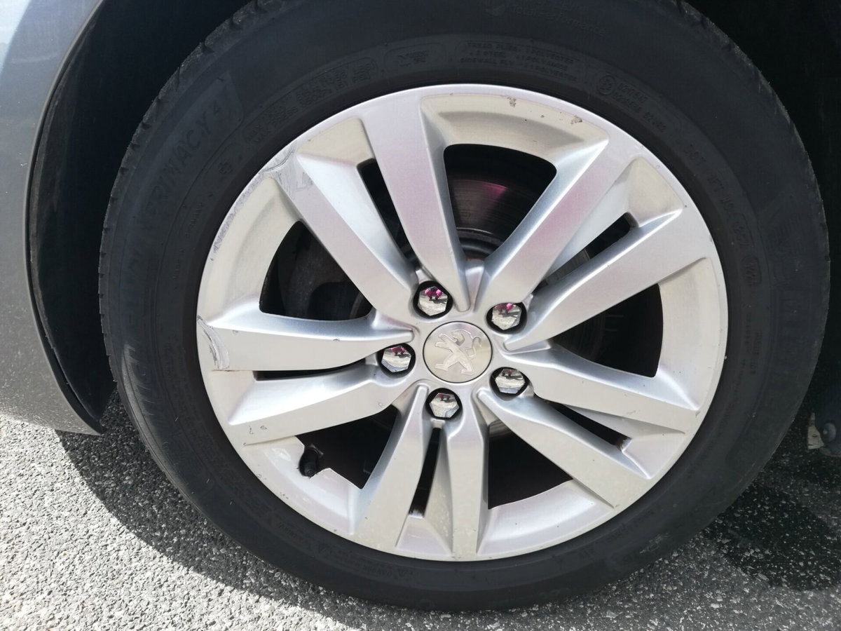 Peugeot 308 BlueHDi 120 S&S Allure (7)