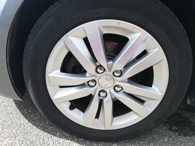 Peugeot 308 BlueHDi 120 S&S Allure (7)