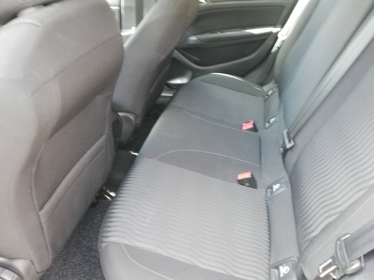 Peugeot 308 BlueHDi 120 S&S Allure (9)