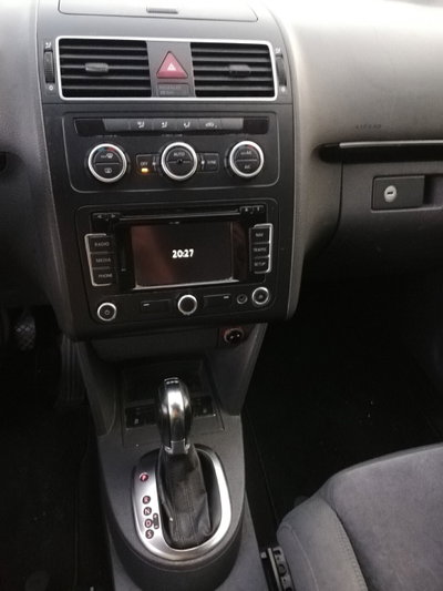 Volkswagen Touran 1.4 TSI DSG Highline EcoFuel (11)