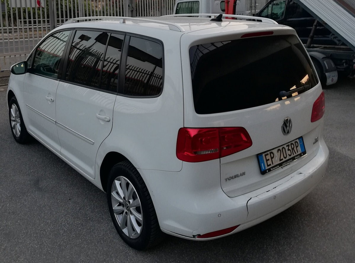 Volkswagen Touran 1.4 TSI DSG Highline EcoFuel (4)