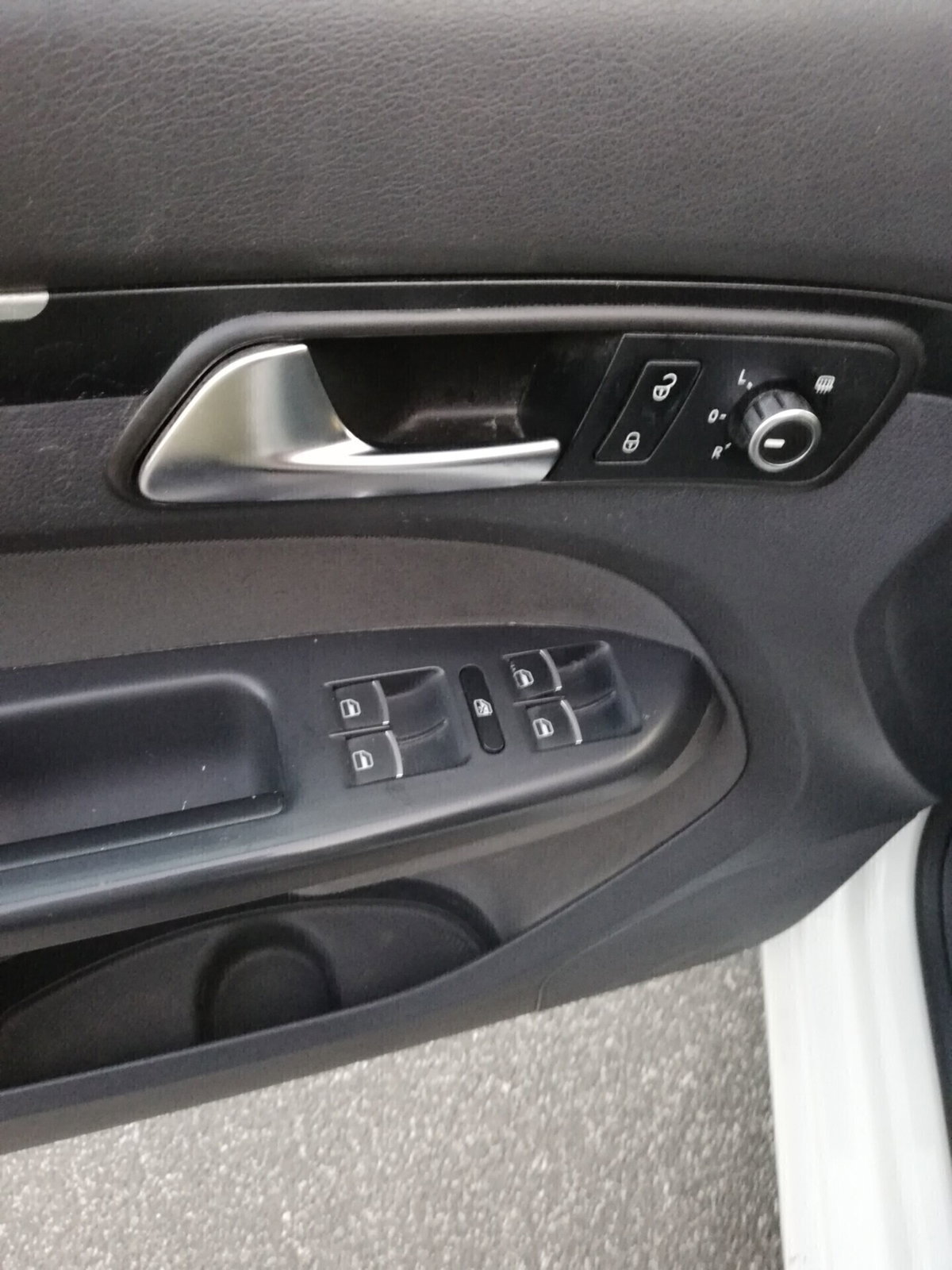 Volkswagen Touran 1.4 TSI DSG Highline EcoFuel (9)