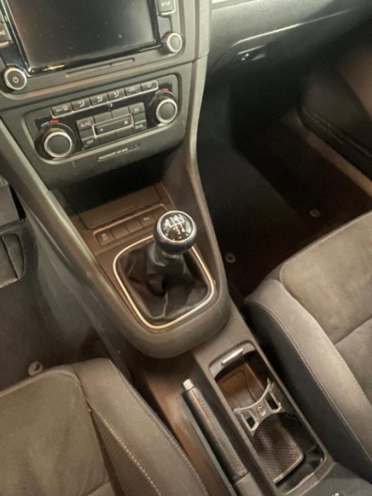 Volkswagen Golf 1.6 TDI DPF 5p. Highline (11)