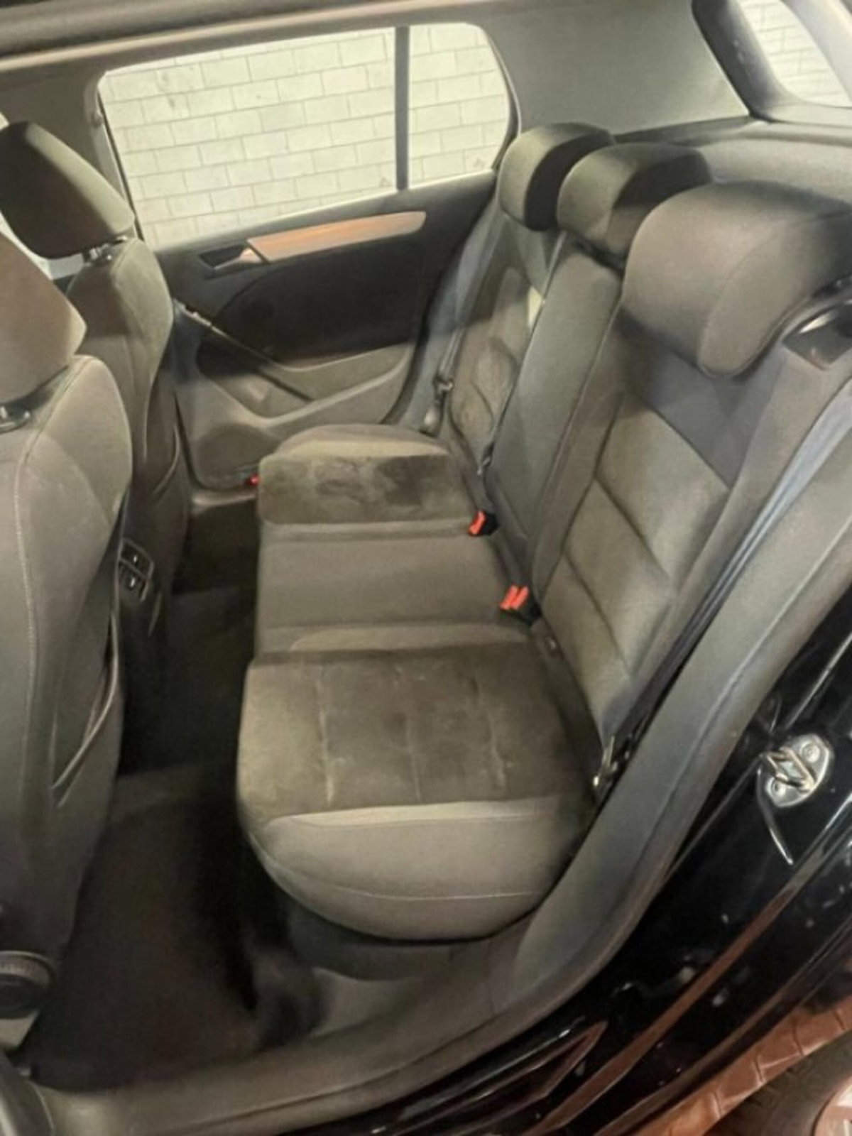 Volkswagen Golf 1.6 TDI DPF 5p. Highline (2)