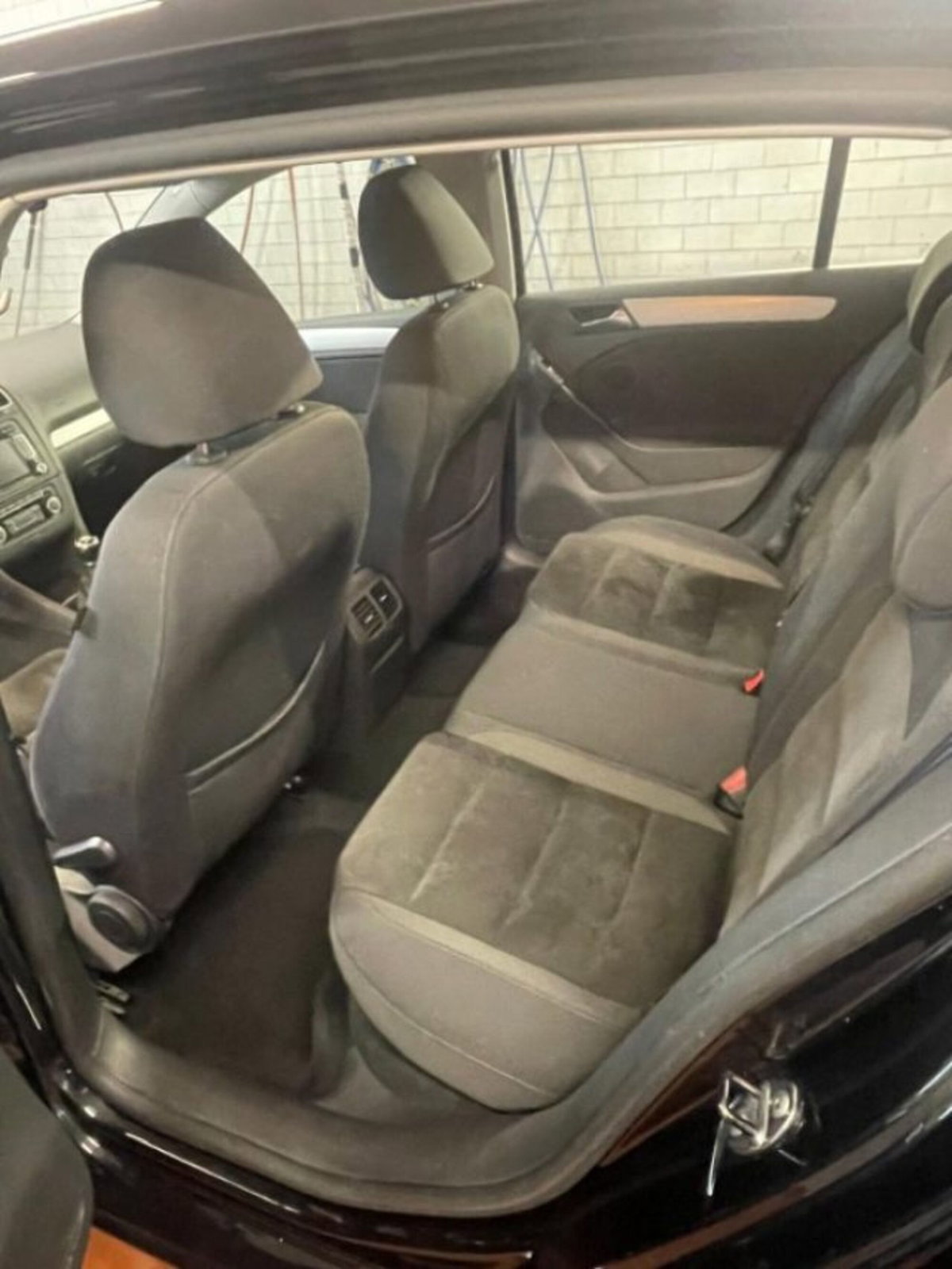 Volkswagen Golf 1.6 TDI DPF 5p. Highline (3)