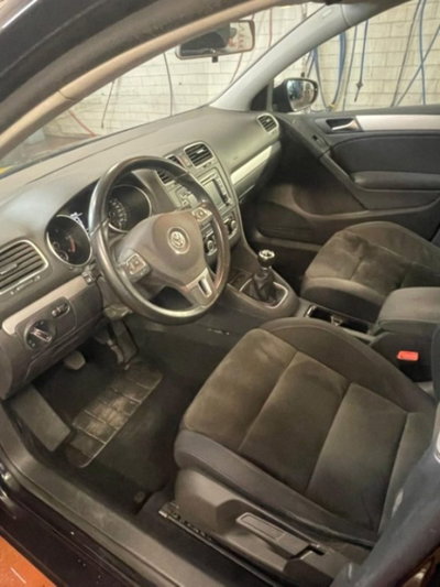 Volkswagen Golf 1.6 TDI DPF 5p. Highline (6)