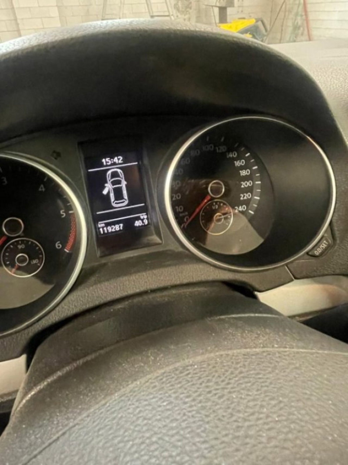 Volkswagen Golf 1.6 TDI DPF 5p. Highline (9)