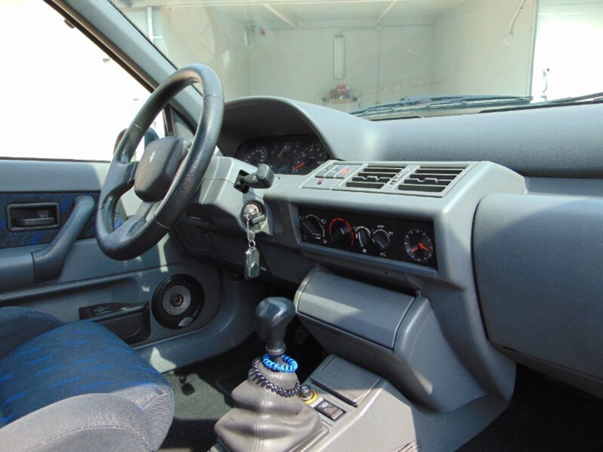 Renault Clio cat 3 porte RSi (14)