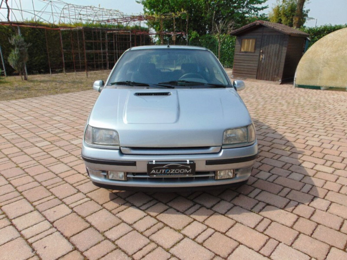Renault Clio cat 3 porte RSi (2)