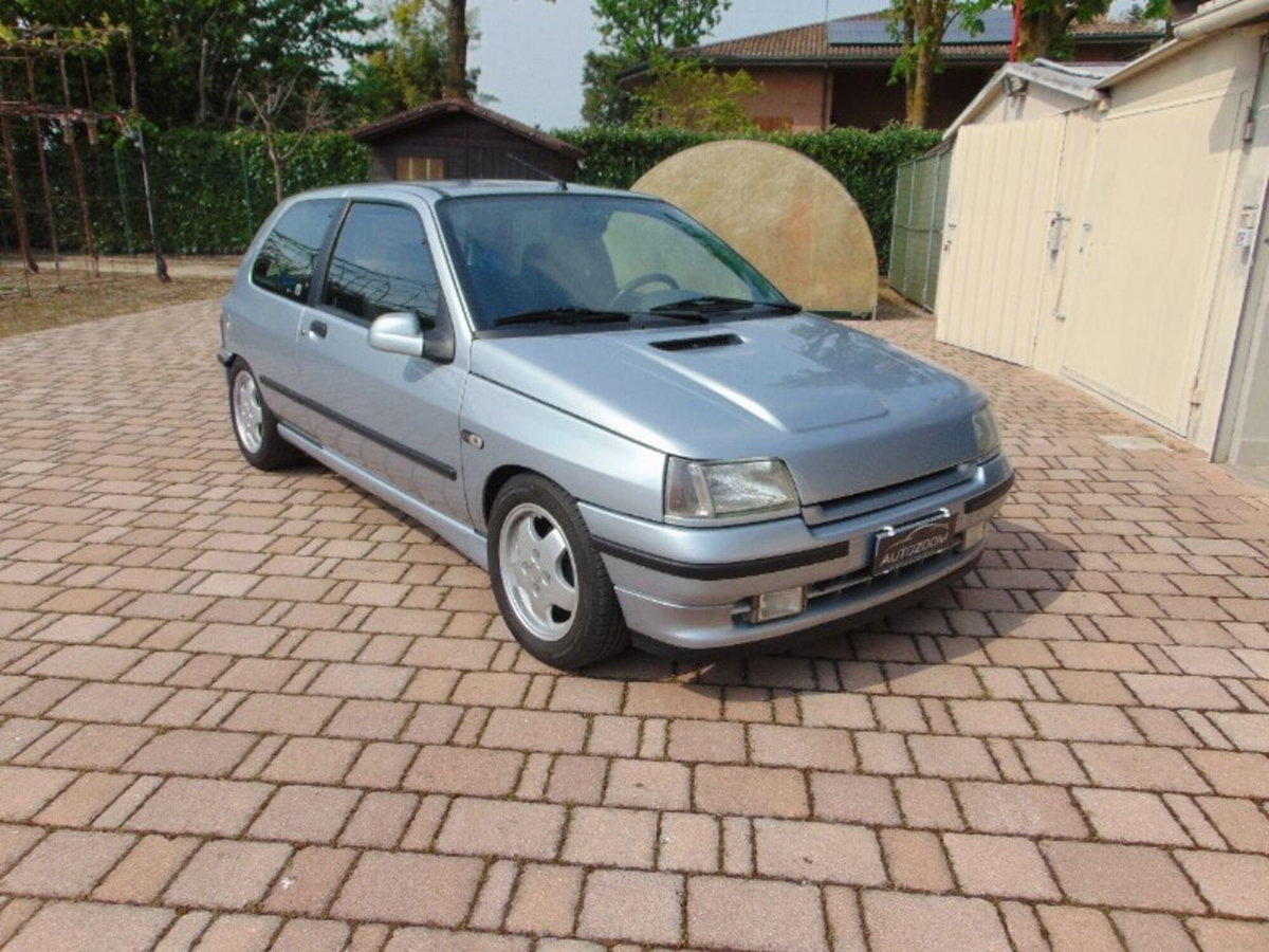 Renault Clio cat 3 porte RSi (3)