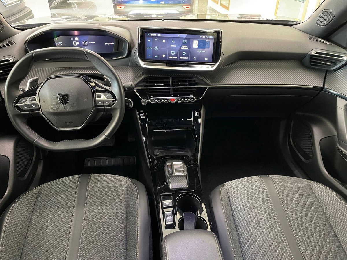 Peugeot 2008 PureTech 130 S&S EAT8 Allure Pack (14)
