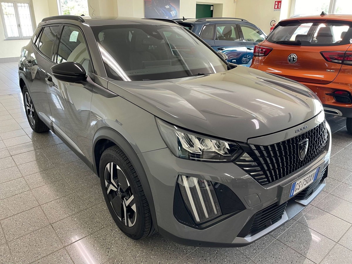 Peugeot 2008 PureTech 130 S&S EAT8 Allure Pack (4)