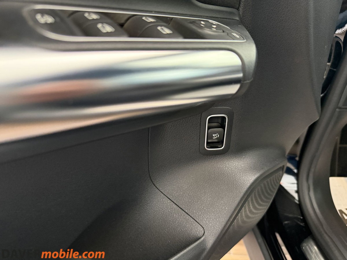Mercedes-Benz GLA SUV 200 d AMG Line Premium Plus 4matic auto (9)