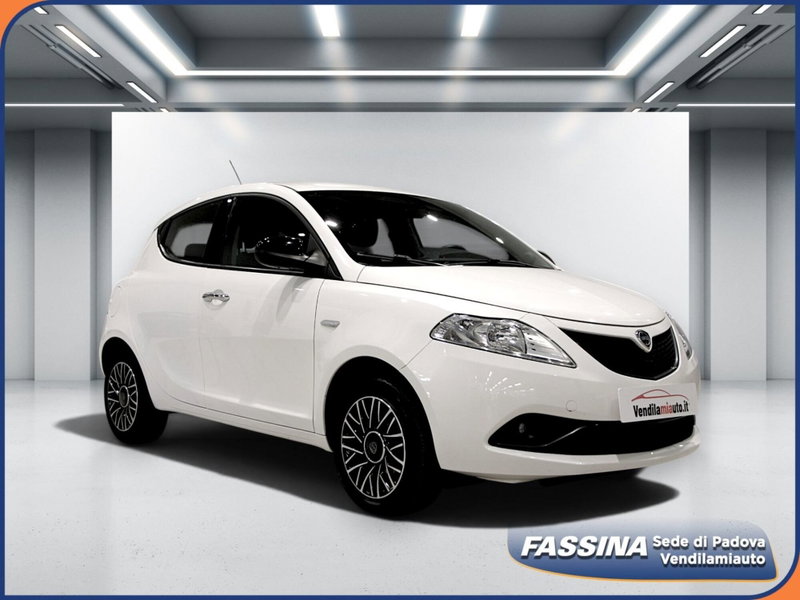 Lancia Ypsilon 1.2 69 CV 5 porte Gold