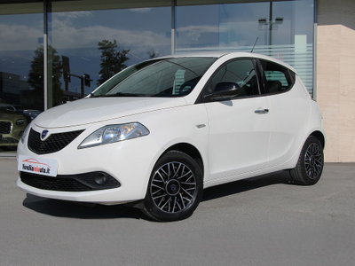 Lancia Ypsilon 1.2 69 CV 5 porte Gold (16)