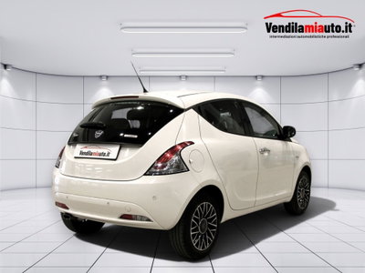 Lancia Ypsilon 1.2 69 CV 5 porte Gold (6)