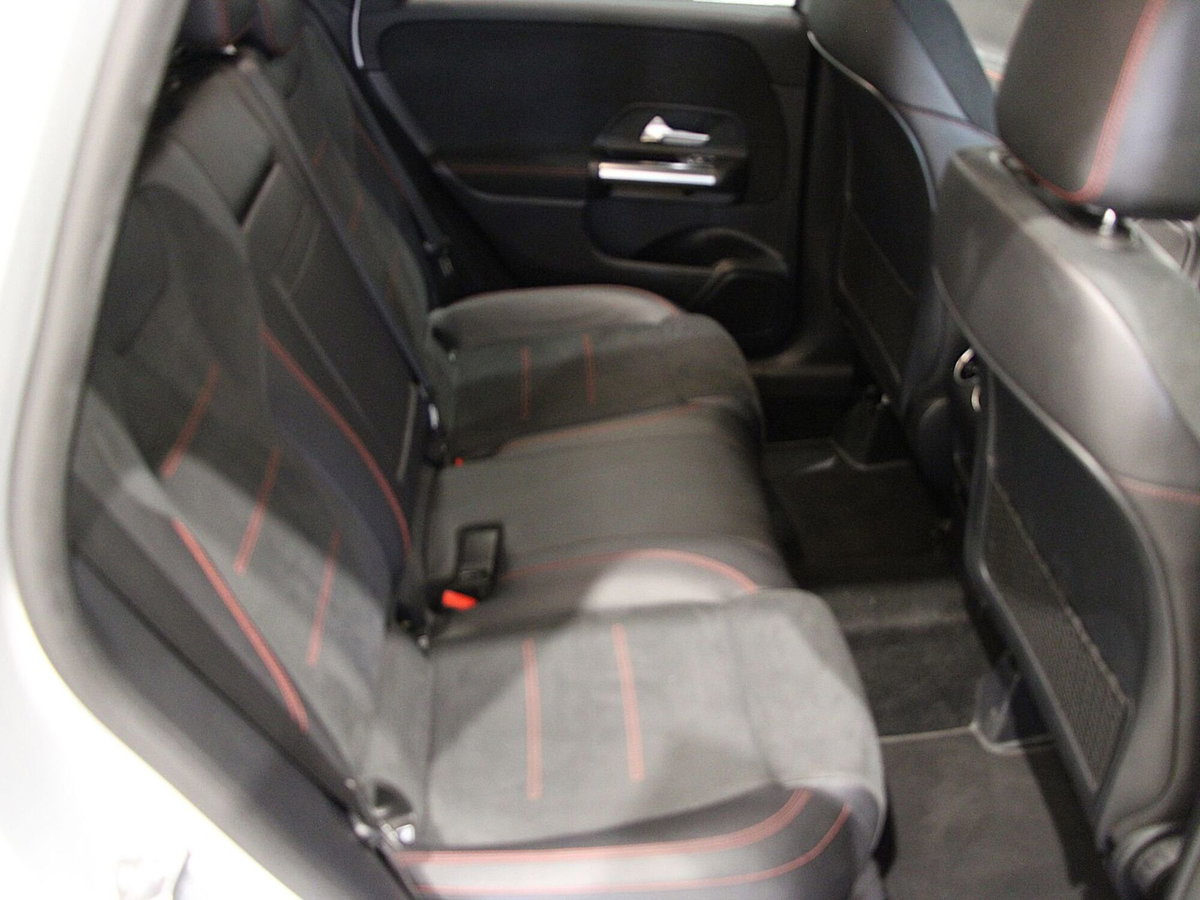 Mercedes-Benz Classe B 180 d Sport Plus (11)