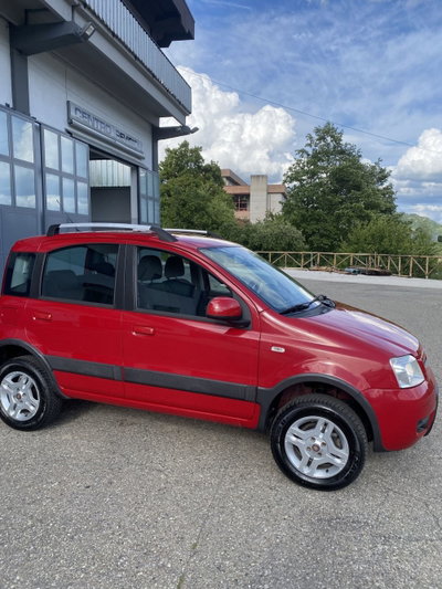 Fiat Panda 1.3 MJT 16V DPF 4x4 Climbing (5)