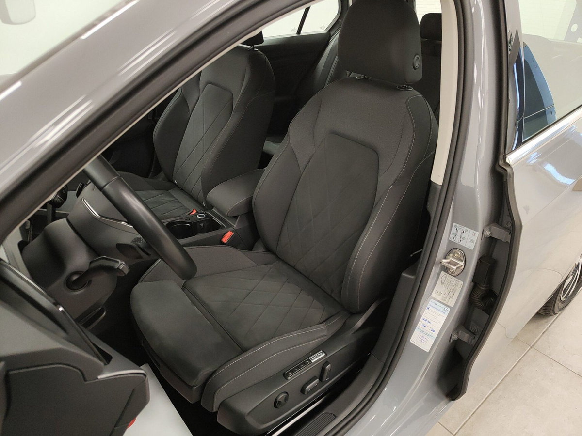 Volkswagen Golf 1.4 TSI eHYBRID 204 CV DSG Style (4)