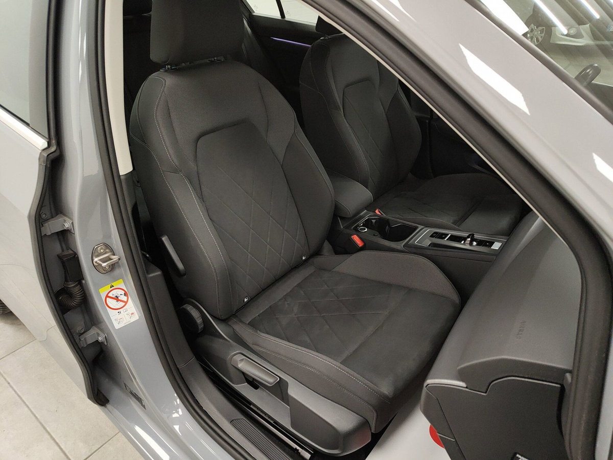 Volkswagen Golf 1.4 TSI eHYBRID 204 CV DSG Style (5)