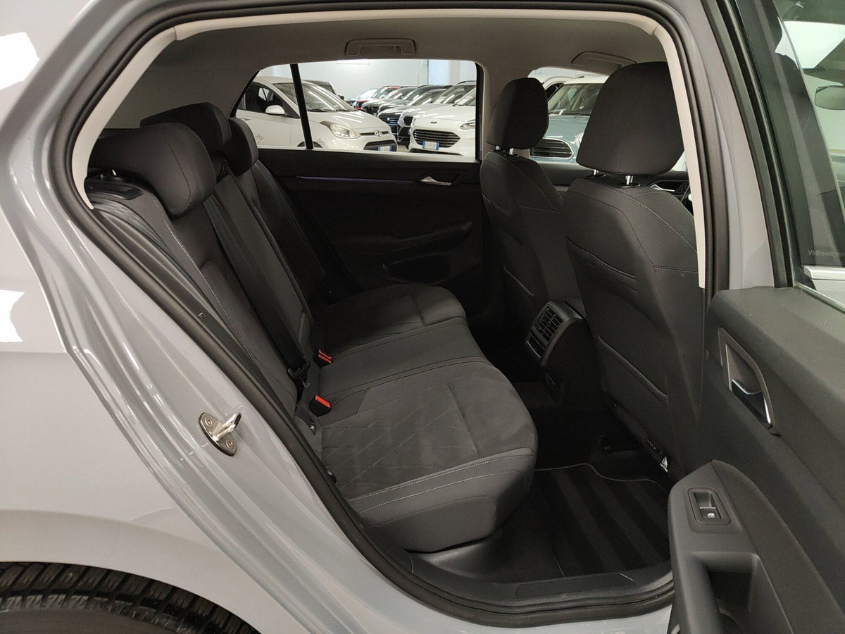 Volkswagen Golf 1.4 TSI eHYBRID 204 CV DSG Style (7)