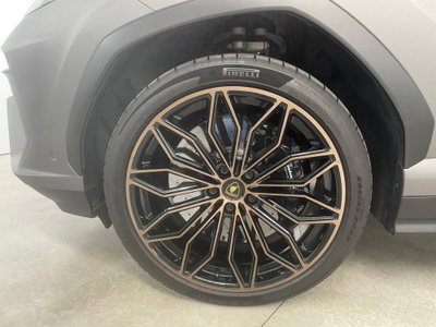 Lamborghini Urus 4.0 V8 phev SE auto (5)