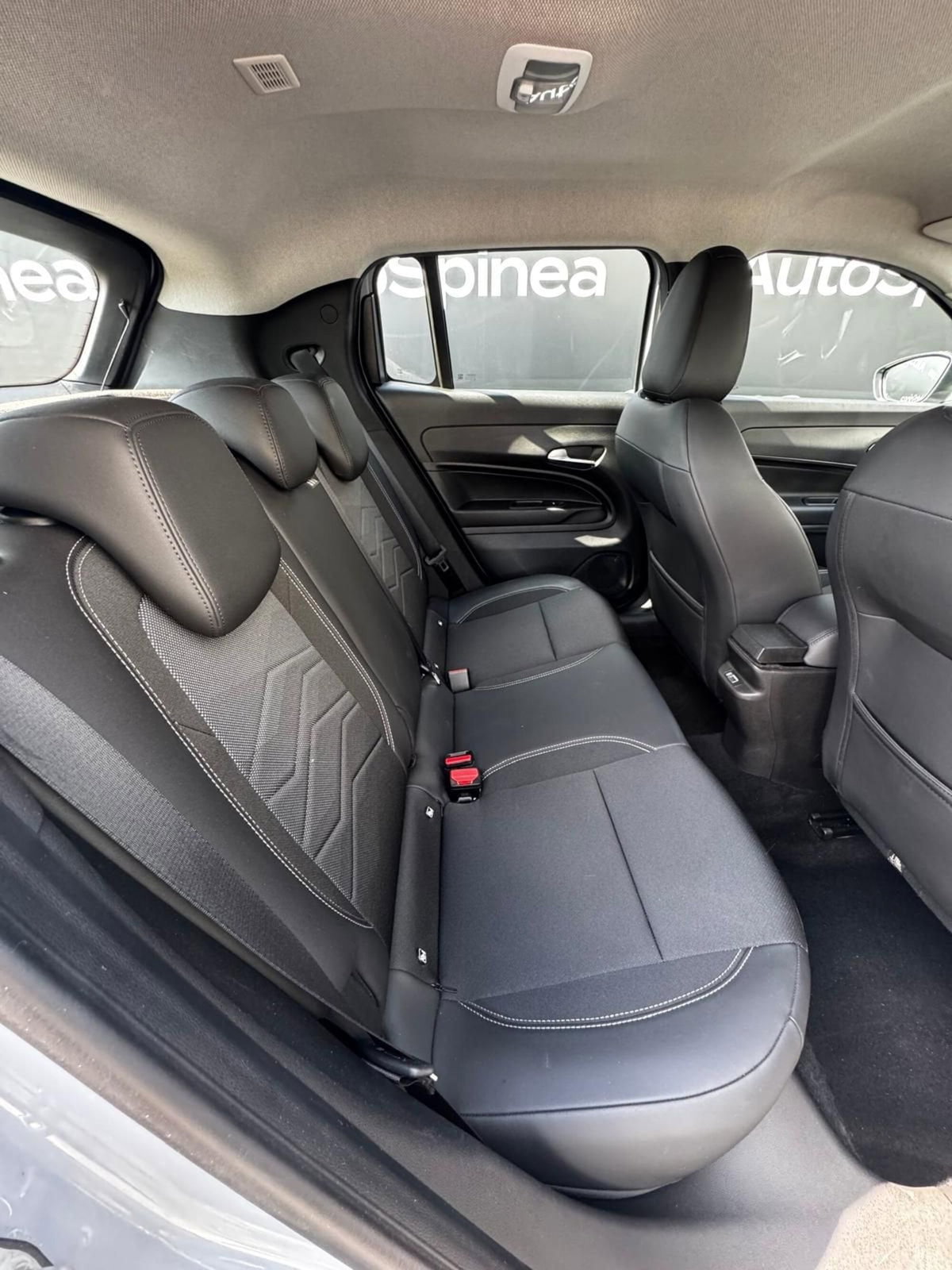 Jeep Avenger 1.2 turbo Altitude fwd 100cv (16)